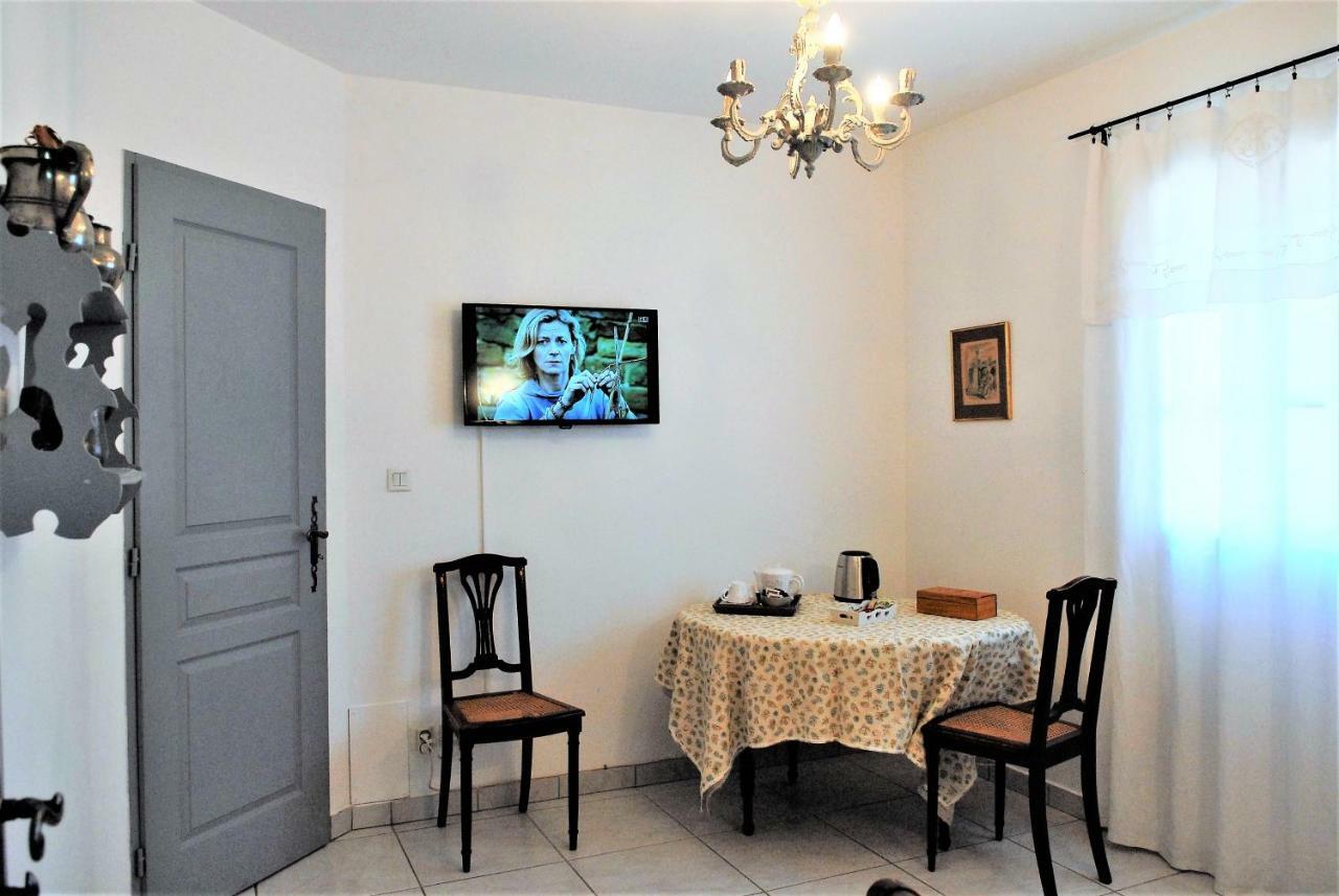 Lousoan Bed & Breakfast Aix-en-Provence Exterior photo